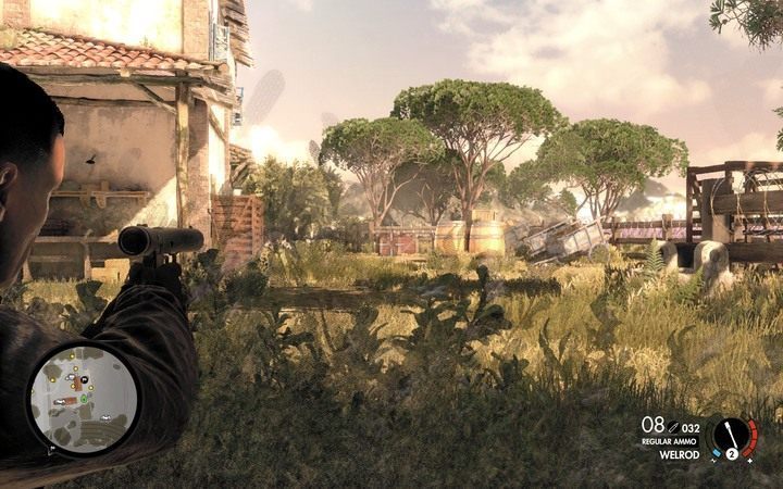 Możesz strzelić w jakiś wybuchowy obiekt, by bezpiecznie dobiec do płotu i uciec stąd - Capo i dwa ostatnie dokumenty w lokacji Klasztor Abrunza | Sniper Elite 4 - Sniper Elite 4 - poradnik do gry