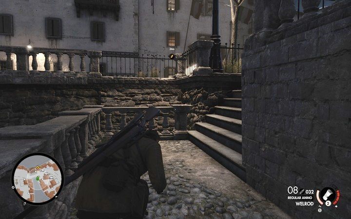 Uważaj, gdyż strażnik w budynku z mapą czasem wychodzi na balkon - Ciężarówka propagandy, III działo w lokacji Willa Giovi Fiorini | Sniper Elite 4 - Sniper Elite 4 - poradnik do gry