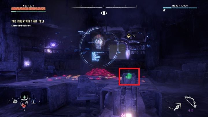 Zaraz za nim znajdziesz hologram i podobiznę Sobeck - Horizon Zero Dawn: Góra, która upadła (The Mountain that Fell), solucja - Horizon Zero Dawn - poradnik, solucja