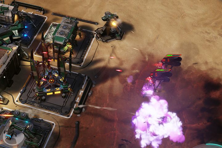 Obrona przeciwlotnicza bazy, bardzo ułatwi ci życie w tej misji. - Misja 6: Śmierć - Halo Wars 2 - poradnik do gry