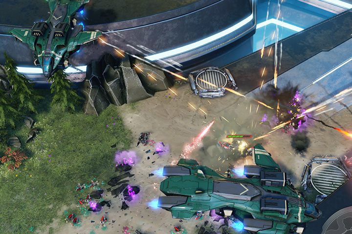 Pelikany poradzą sobie ze słabszym wrogiem, a ciężkie pojazdy zmiękczą dla sił lądowych. Będą krążyć przez krótki czas. - Misja 12: Ostatnie starcie - Halo Wars 2 - poradnik do gry