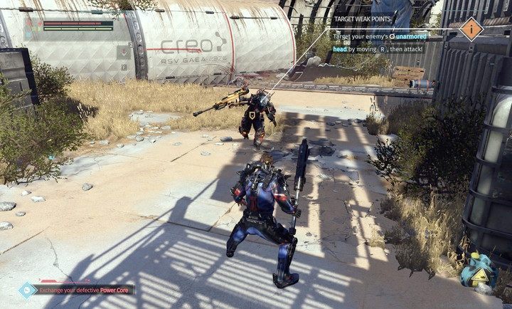 Na początku drogi zmierzysz się z prostym przeciwnikiem, dostaniesz także podpowiedzi od samouczka - Opuszczona Strefa Produkcyjna | Opis przejścia The Surge - The Surge - poradnik do gry