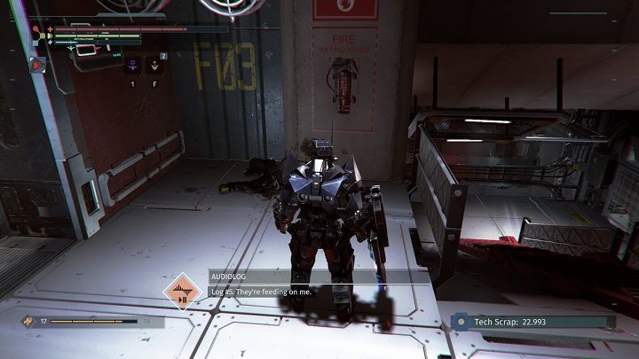 Po rozpoczęciu eksploracji i ominięciu jednego pomieszczenia z przeciwnikiem w lokacji Jądro wejdziesz na odpowiednik klatki schodowej, na których spotkasz wielu wrogów - Dr Murphy i trofeum Teoria ewolucji w The Surge - The Surge - poradnik do gry