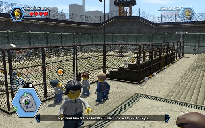 Odzyskaj piłkę, a zostaniesz wpuszczony na boisko - Wyspa więzienna | Rozdział 3 w Lego City: Tajny Agent - LEGO City: Tajny Agent - poradnik do gry