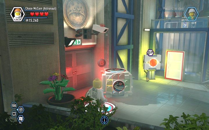 Najpierw użyj bloku, potem po zmianie koloru farby odblokuj drzwi zmieniając kolor przycisku - Hangar | Rozdział 7 w Lego City: Tajny Agent - LEGO City: Tajny Agent - poradnik do gry