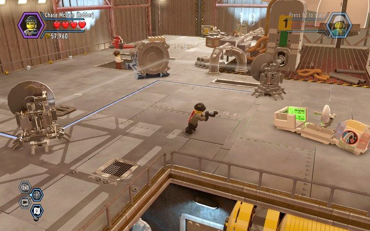 Podstawa to obracanie i kolorowanie elementów, które pozwolą na odbicie promienia - Hangar | Rozdział 7 w Lego City: Tajny Agent - LEGO City: Tajny Agent - poradnik do gry