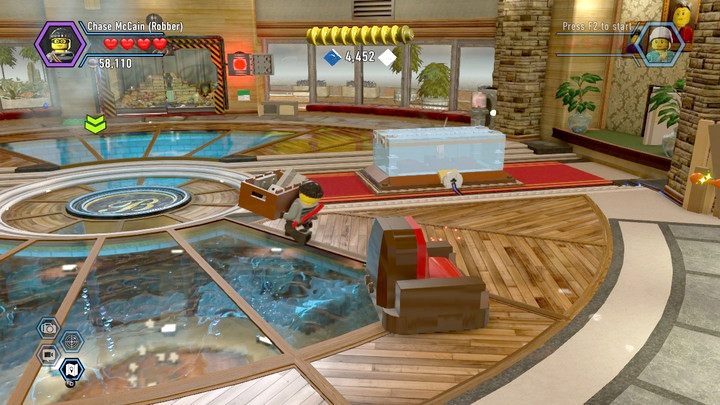 Finalnie przenieś skrzynkę z biurka obok sejfu - Okradanie Blackwella w Lego City: Tajny Agent - LEGO City: Tajny Agent - poradnik do gry