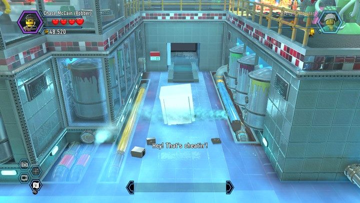 Schowaj się w białej skrzynce, którą otrzymasz po naciśnięciu terminalu - chroni przed zimnem - Lodziarnia w Lego City: Tajny Agent - LEGO City: Tajny Agent - poradnik do gry