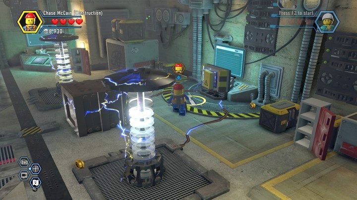 Wyłącz prąd, by skorzystać z dużej brązowej skrzynki - Baza Rexa w Lego City: Tajny Agent - LEGO City: Tajny Agent - poradnik do gry