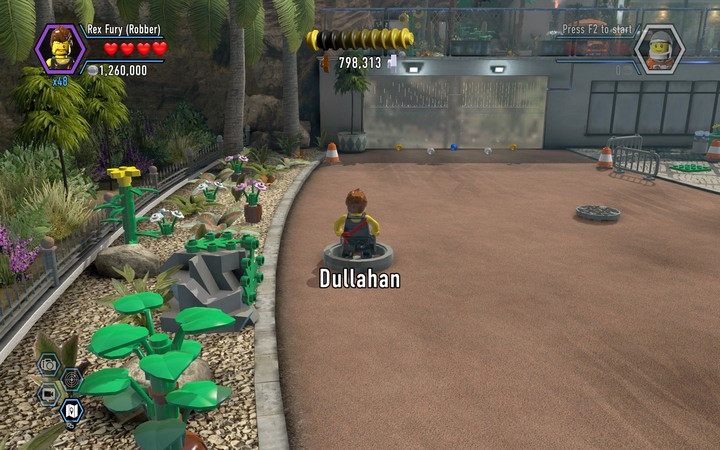 Kolejny żeton, tym razem na podjeździe - Sekrety w posiadłości Blackwella w Lego City: Tajny Agent - LEGO City: Tajny Agent - poradnik do gry