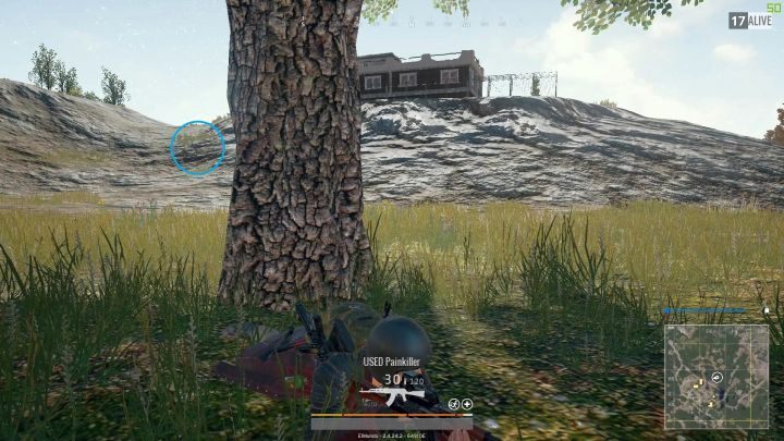 Leżącego na skałach wroga czasami ciężko dostrzec. - PUBG: Strzelanie, walka - porady - PUBG - poradnik do gry