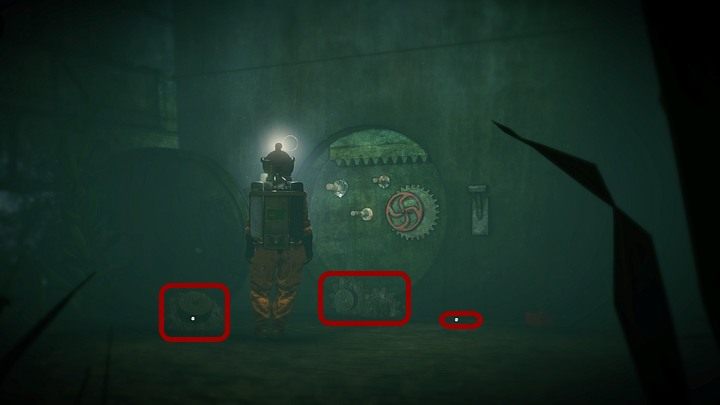 Kiedy Kate znajdzie się pod wodą, trzymając się muru, wędruj w prawo - dosłownie po paru krokach natkniesz się na wielką okrągłą wnękę z kierownicą i bolcami na zębatki - Otwórz dwa zamki | Rozdział trzeci | Opis przejścia Syberia 3 - Syberia 3 - poradnik do gry