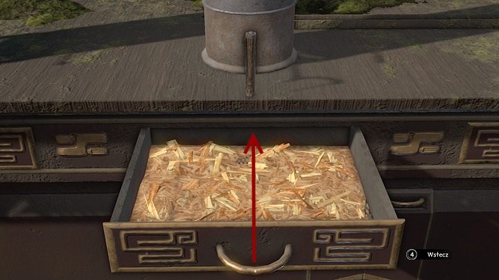 Teraz wysuń (odpowiedni ruch myszką) kolejno w zbliżeniu każdą z szuflad znajdujących się pod blatem pieca i włóż do każdej z nich trochę posiadanych trocin, dostarczonych tyrolką przez jukolskiego strażnika - Daj duchom znak (dymny) | Opis przejścia Syberia 3 - Syberia 3 - poradnik do gry