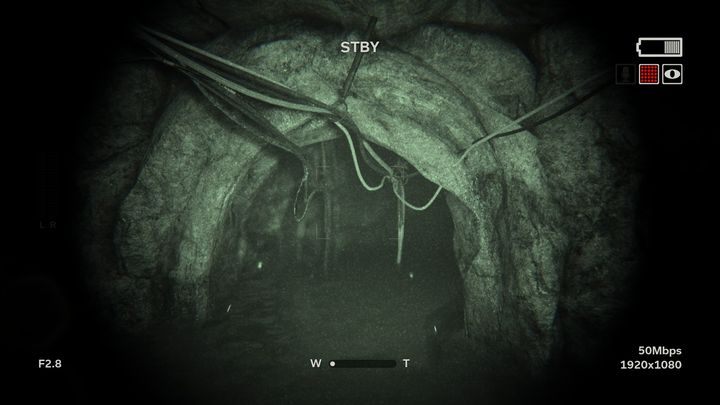 Przeciśnij się przez szparę po lewej i idź przed siebie - Odrodzenie Vala | Opis przejścia Outlast 2 - Outlast 2 - poradnik do gry