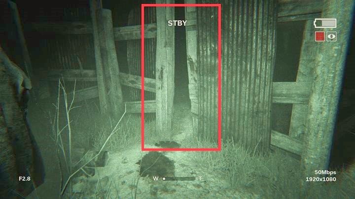 W oborze dowiesz się, że potrzebny jest hak - Droga do kopalni | Opis przejścia Outlast 2 - Outlast 2 - poradnik do gry