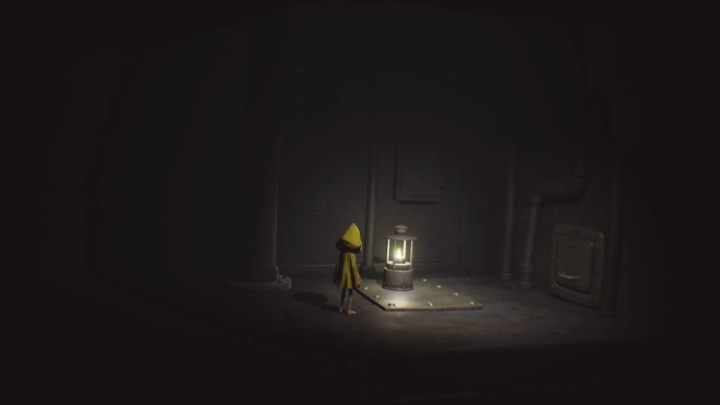 Zapal latarnię i idź włazem w prawo. - Little Nightmares: Początek rozgrywki - solucja, opis przejścia - Little Nightmares - poradnik do gry