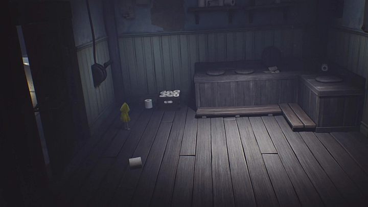 Za drzwiami znajdziesz ukrytą dźwignię. - Little Nightmares: Upadek w dół - solucja, opis przejścia - Little Nightmares - poradnik do gry