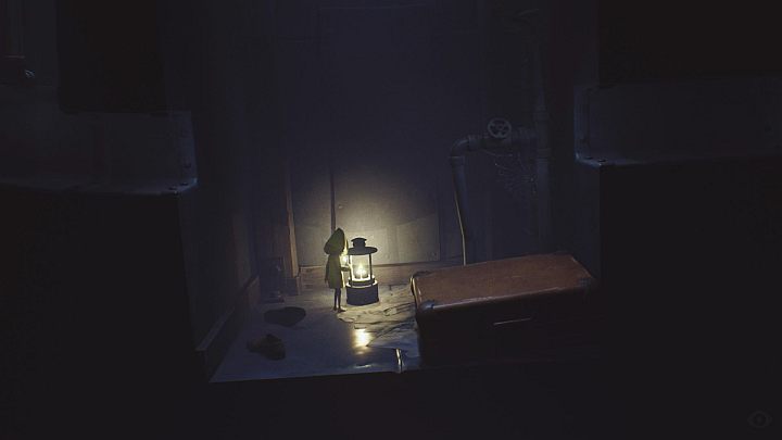 Zapal latarnię w kanałach. - Little Nightmares: Pokój z butami i pomieszczenie z zabawkami - solucja - Little Nightmares - poradnik do gry