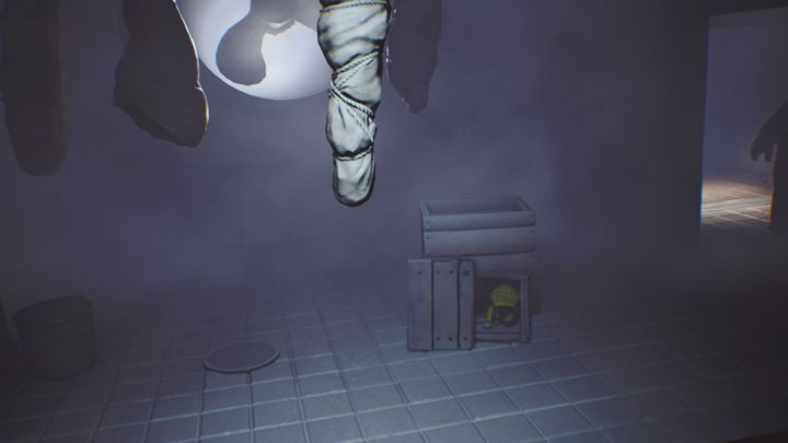 Schowaj się przed kucharzem, a gdy zajmie się swoimi sprawami, biegnij do windy. - Little Nightmares: Zdobycie kolejnego klucza - solucja, opis przejścia - Little Nightmares - poradnik do gry