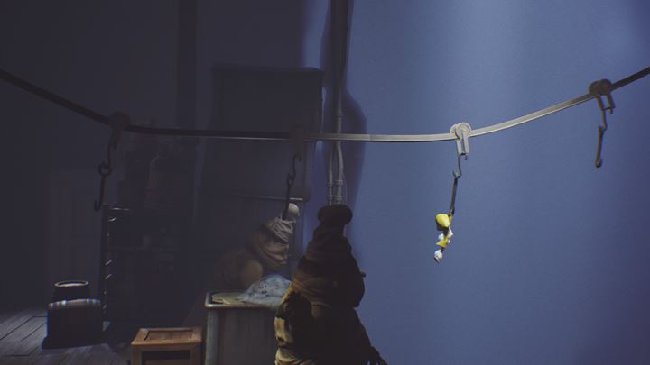 Biegnij w prawo i na końcu drogi złap się kolejnego haczyka. - Little Nightmares: Sala z brudnymi naczyniami - solucja, opis przejścia - Little Nightmares - poradnik do gry