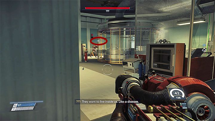 Obserwuj wskazania nad głowami wrogów - dowiesz się, jak blisko jest jeszcze do wykrycia - Eksploracja w Prey | Podstawy rozgrywki - Prey - poradnik do gry