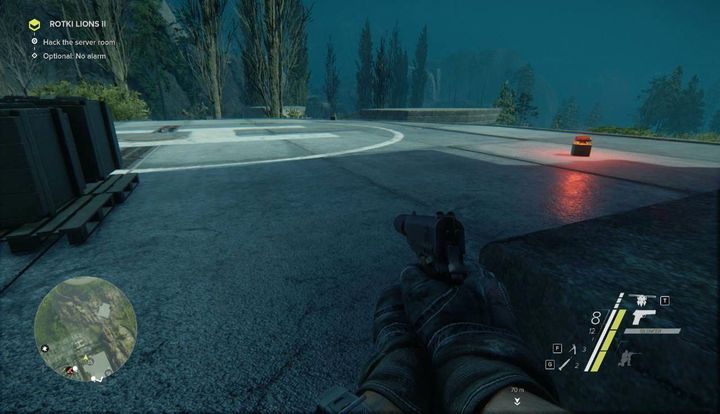 Jeżeli zamiast tego chcesz wykonać opcjonalne zadanie, czyli bez wszczynania alarmu, wróć do piwnicy, za pomocą której dostałeś się do budynku i popatrz na wprost - Rotki Lions I i II - zadania Side-Ops | Akt 1 | Opis przejścia - Sniper: Ghost Warrior 3 - poradnik do gry