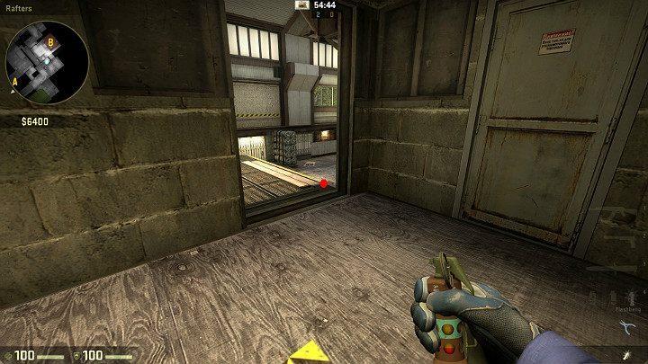Jeśli chcesz wejść na punkt B przez podest możesz wykonać sprytny rzut, który zaskoczy przeciwnika - Cache | Mapy Turniejowe | CS GO - CS GO - poradnik do gry
