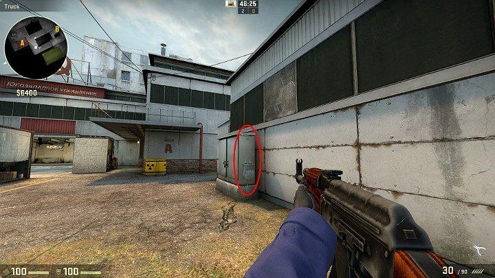 Możesz wskoczyć na tablicę rozdzielczą znajdującą się niedaleko punktu A - Cache | Mapy Turniejowe | CS GO - CS GO - poradnik do gry