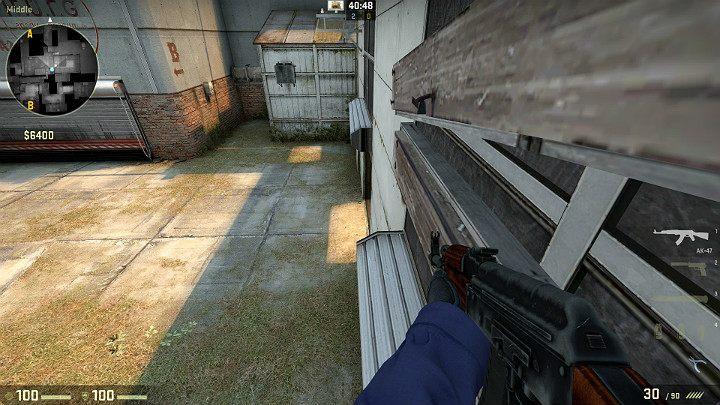 Z tej pozycji masz świetny widok na przeciwników wybiegających z garażu od strony miejsca odrodzenia Terrorystów - Cache | Mapy Turniejowe | CS GO - CS GO - poradnik do gry