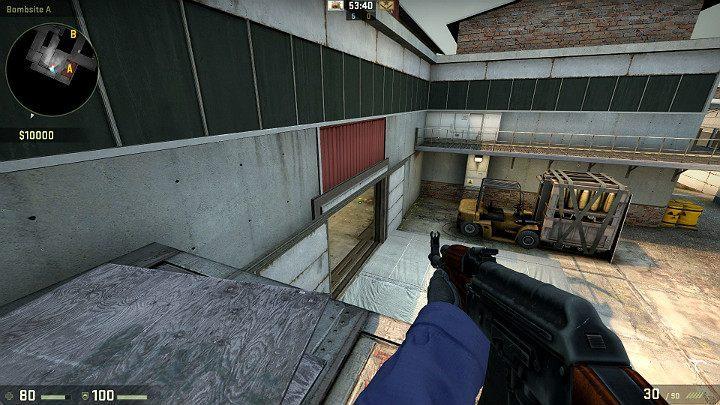 Zyskujesz w ten sposób niezłą pozycję strzelecką skąd masz widok na całą okolicę - Cache | Mapy Turniejowe | CS GO - CS GO - poradnik do gry