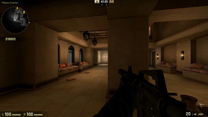 Biegnąc od strony miejsca odrodzenia Terrorystów i przechodząc do pałacu zawsze sprawdź przejście widoczne w oddali ponieważ może tam czekać na Ciebie przeciwnik - Mirage | Mapy turniejowe | CS GO - CS GO - poradnik do gry