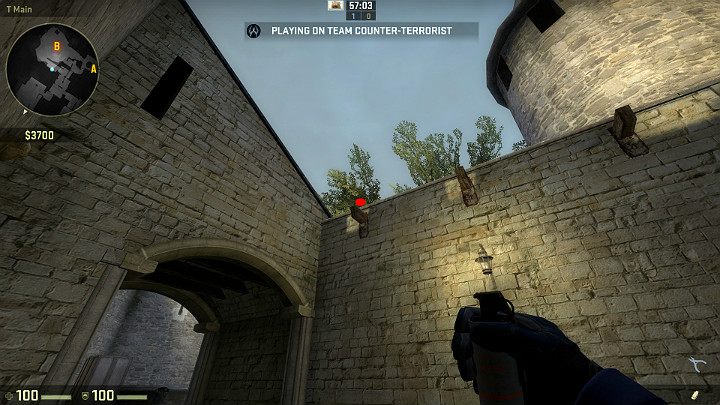 Ustaw się we wskazanym miejscu i wyceluj w oznaczony punkt, który znajduje się nieco ponad krawędzią murku - Cobblestone | Mapy Turniejowe | CS GO - CS GO - poradnik do gry