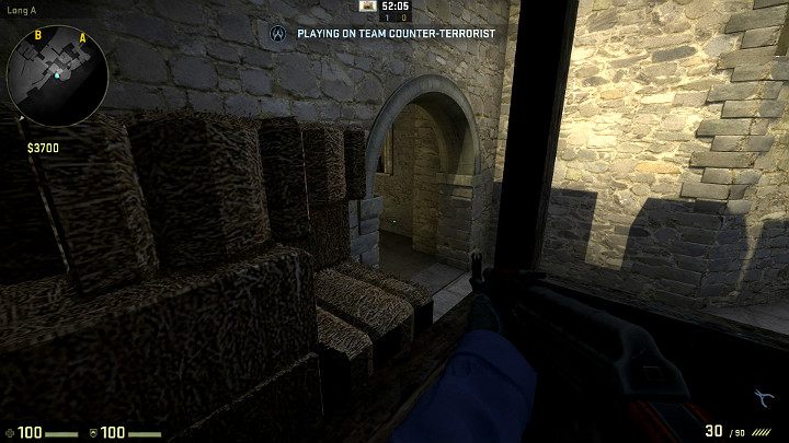 Bardzo popularna pozycja strzelecka na sianie, zaraz przy przejściu na matrix - Cobblestone | Mapy Turniejowe | CS GO - CS GO - poradnik do gry