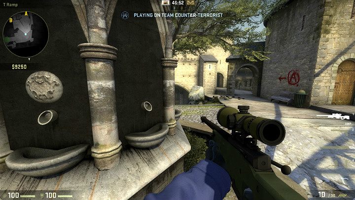 Bardzo dobra pozycja strzelecka za pomnikiem na środku mapy po stronie Terrorystów - Cobblestone | Mapy Turniejowe | CS GO - CS GO - poradnik do gry