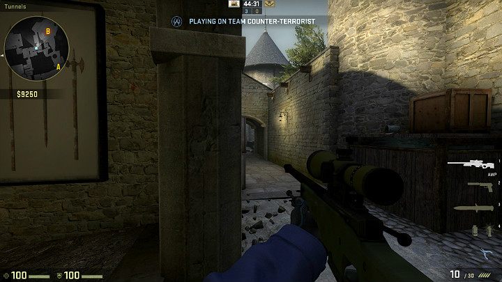 Rozpoczynając rundę po stronie Terrorystów możesz szybko przebiec w stronę długiej B i zając pozycję strzelecką z widokiem na wyłom w murze od strony punktu B - Cobblestone | Mapy Turniejowe | CS GO - CS GO - poradnik do gry