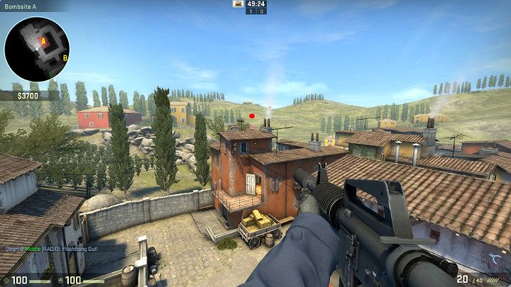 Granat odbije się od niewidzialnej ściany i wybuchnie zaraz nad balkonem oślepiając wszystkich Graczy znajdujących się na punkcie A - Inferno | Mapy turniejowe | CS GO - CS GO - poradnik do gry