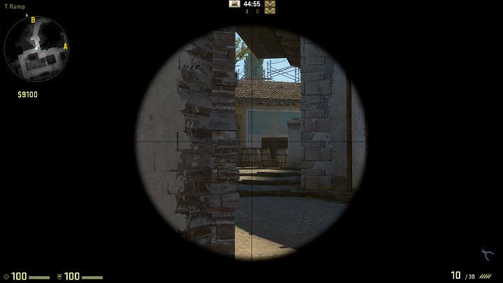 Przechodząc na banana od miejsca odrodzenia Terrorystów masz świetny widok na beczki za którymi zazwyczaj można spotkać czekającego przeciwnika - Inferno | Mapy turniejowe | CS GO - CS GO - poradnik do gry