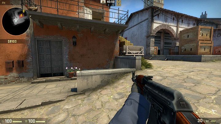 Miejsce znajdujące się pod balkonem jest kolejną często zajmowaną pozycją strzelecką - Inferno | Mapy turniejowe | CS GO - CS GO - poradnik do gry