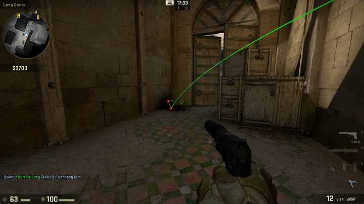 Wykonując poprawny rzut, granat wybuchnie w rogu tunelu oślepiając wszystkich przeciwników patrzących w tym kierunku od strony Antyterrorystów - Dust 2 | Mapy Turniejowe | CS GO - CS GO - poradnik do gry