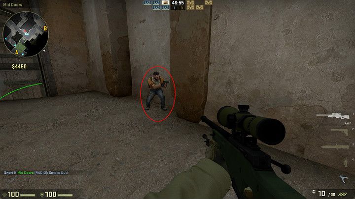Po zrobieniu zasłony dymnej w drzwiach prowadzących do środkowego przejścia możesz poprosić sojusznika, aby ukucnął mniej więc w tym miejscu po czym wskocz na jego barki - Dust 2 | Mapy Turniejowe | CS GO - CS GO - poradnik do gry