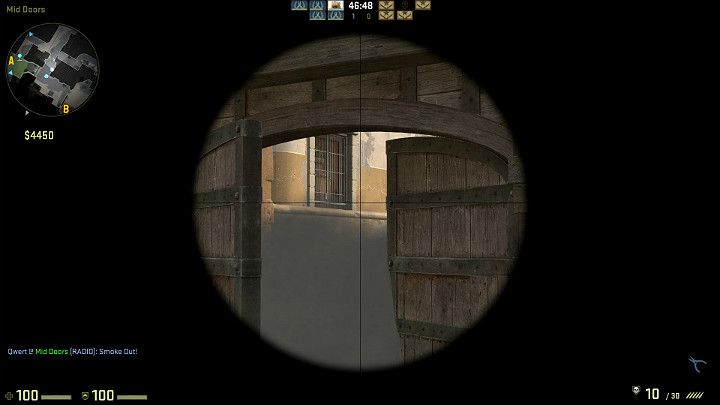 Zajmując taką pozycję będziesz mieć świetną widoczność na przeciwników przechodzących w kierunku miejsca podłożenia bomby A - Dust 2 | Mapy Turniejowe | CS GO - CS GO - poradnik do gry