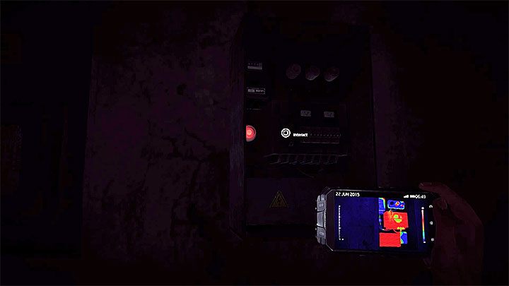 Po znalezieniu się w pomieszczeniu ze skrzynkami z bezpiecznikami nadal pomagaj sobie trybem termowizji - Jak rozwiązać zagadkę z bezpiecznikami w bloku B szpitala? | Get Even - Get Even - poradnik do gry