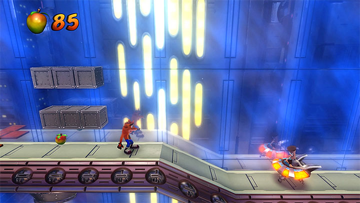 Ostrożnie omiń grupę skrzynek z nitrogliceryną i wyrusz dalej - Future Frenzy | Crash Bandicoot 3 | Opis przejścia | Crash N. Sane Trilogy - Crash Bandicoot N. Sane Trilogy - poradnik do gry