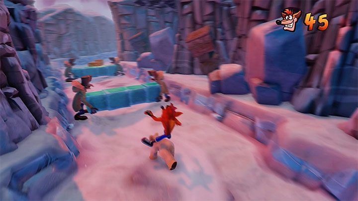 Omiń foki i nową skrzynię z TNT, która tym razem będzie po lewej stronie - Bear Down | Sewer Warp Room | Opis przejścia | Crash Bandicoot N. Sane Trilogy - Crash Bandicoot N. Sane Trilogy - poradnik do gry