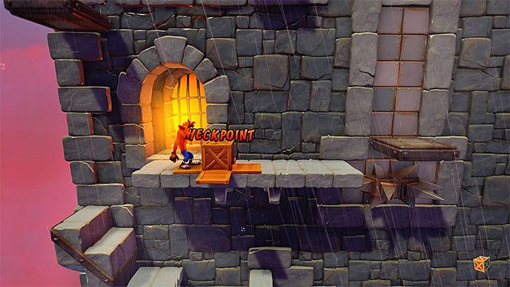 Kontynuuj wspinaczkę przeskakując w odpowiednim momencie na wysuniętą półkę i SZYBKO wchodząc po schodach na górę - Slippery Climb | Cortex Island | Opis przejścia | Crash N. Sane Trilogy - Crash Bandicoot N. Sane Trilogy - poradnik do gry