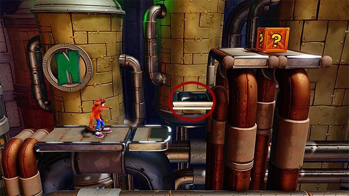 Przejdź na drugi plan i udaj się dalej w prawo - Priston It Away | High-Tech Warp Room | Opis przejścia - Crash Bandicoot N. Sane Trilogy - poradnik do gry