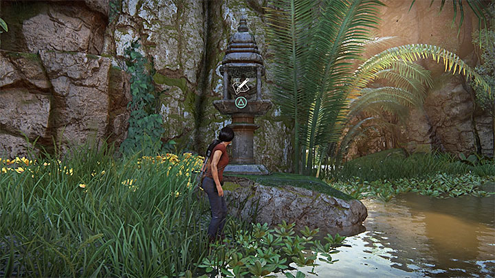 Skrzynkę odnajduje się w południowej części mapy w niewielkiej odległości od miejsca rozpoczęcia rozdziału - 4 - Ghaty Zachodnie - Zdjęcia, opcjonalne rozmowy i skrzynki | Sekrety - Uncharted: Zaginione Dziedzictwo - poradnik do gry