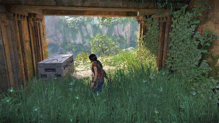 Skrzynkę znajduje się w głównej części ruin w południowo-zachodnim forcie (Parashuramy) - 4 - Ghaty Zachodnie - Zdjęcia, opcjonalne rozmowy i skrzynki | Sekrety - Uncharted: Zaginione Dziedzictwo - poradnik do gry