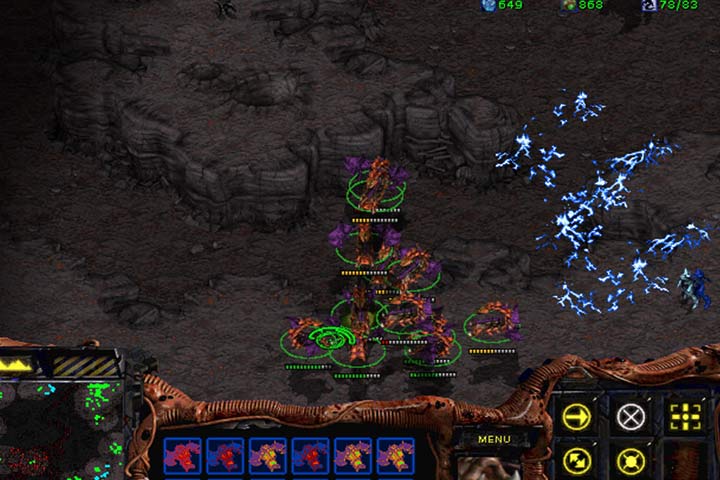 Specjalny ataki Templariuszy mogą być niezwykle zabójcze dla twoich wojsk. Eliminuj ich w pierwszej kolejności. - Misja 8 - Eye for an Eye | Kampania Zergów | StarCraft Remastered - StarCraft: Remastered - poradnik do gry