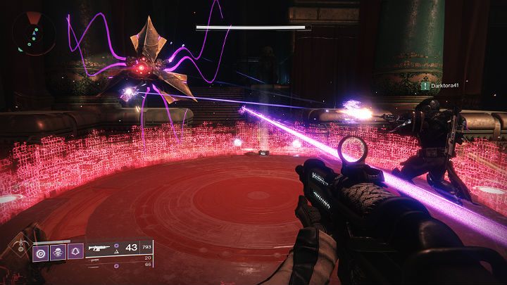 Na arenie znajdziesz 3 dużych rozmiarów talerze Vexów: jeden na środku i dwa po bokach - Destiny 2: Menażeria (The Menagerie) - tryb rozgrywki - Destiny 2 - poradnik do gry